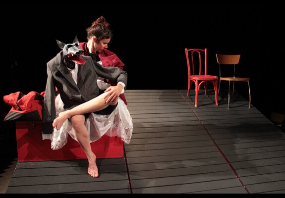 chaussuressasonpied-creditturaktheatre-photosite-slideshow-575x400-4