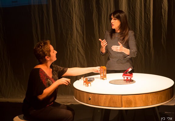 myexstepmother-traintheatre-slideshow-credit-uri-rubinstein05