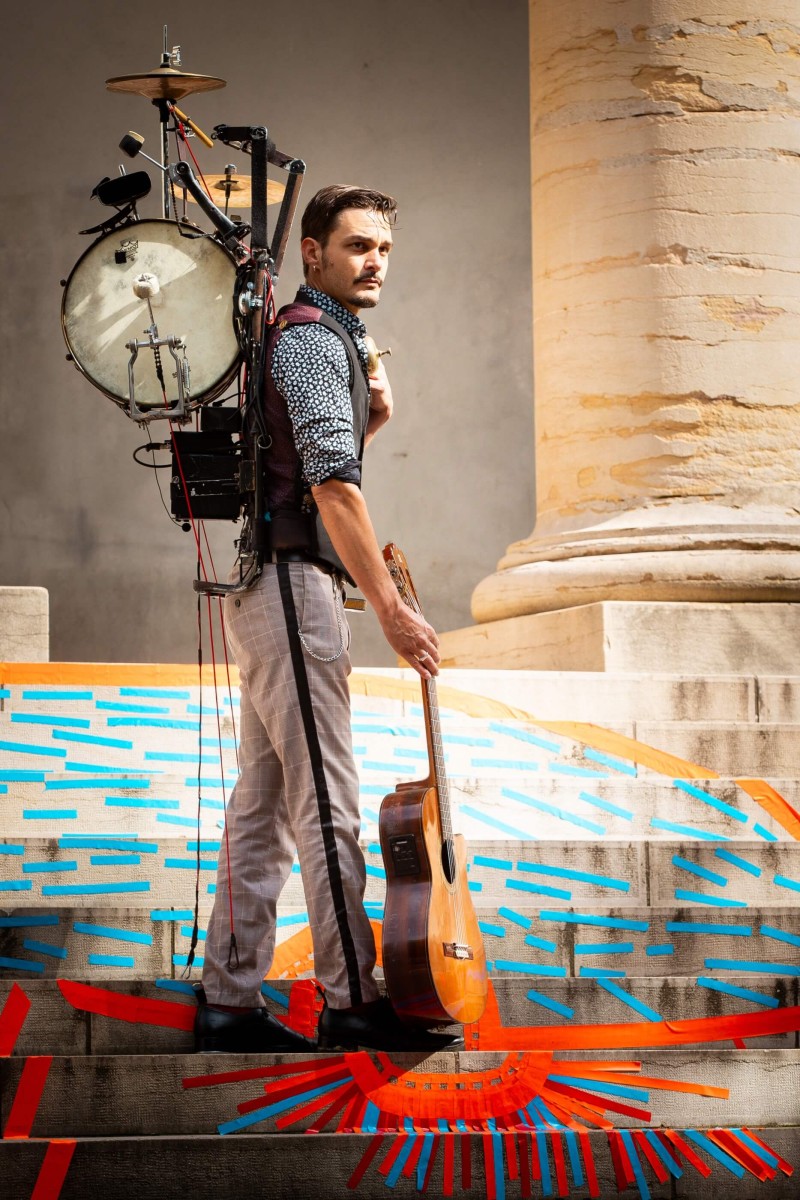 l-homme-orchestre-02-kalimba